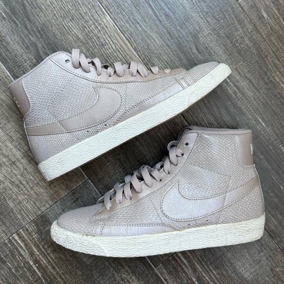 Nike Shoes - Nike mid tan blazers 8